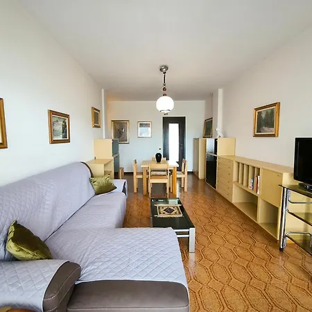Bellavista شقة